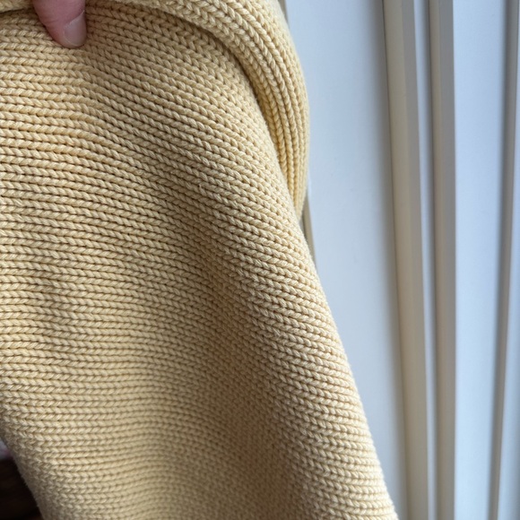 GAP Butter Yellow Crewneck Sweater - Picture 5 of 5